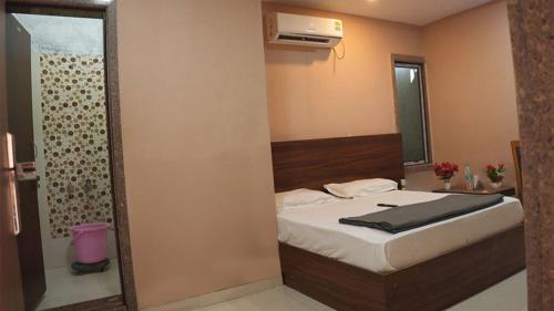 hotel neelam bar and restaurant