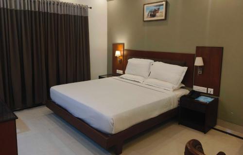 Collection O Kumaranalloor Formerly San Jose Inn,,4 star