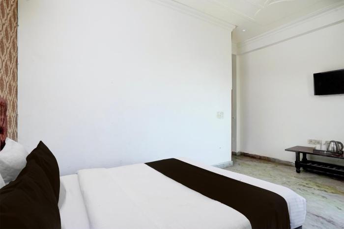 townhouse johri enclave metro station formerly second home