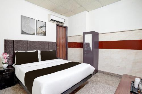 townhouse johri enclave metro station formerly second home