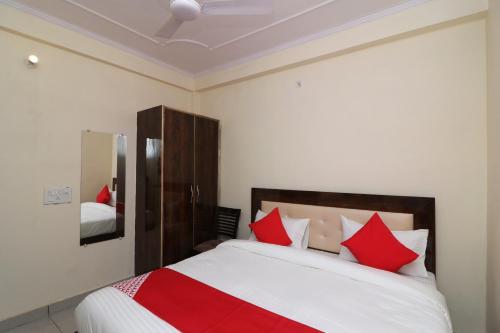 Hotel O Karan Stay,,3 star