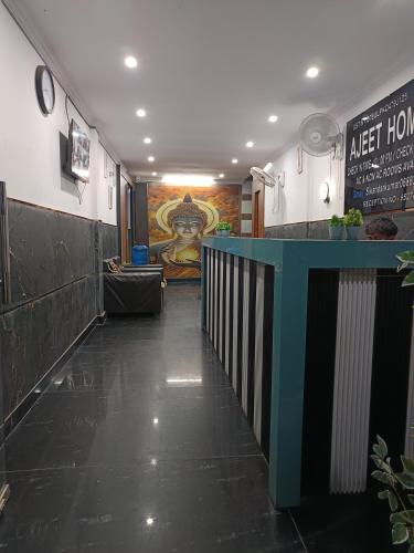 ajeet home stay walk in nizamudin railway station