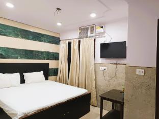 ajeet home stay walk in nizamudin railway station