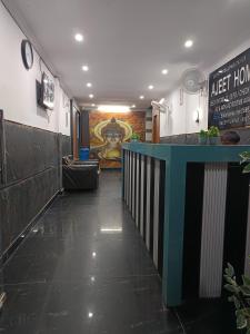 ajeet home stay walk in nizamudin railway station