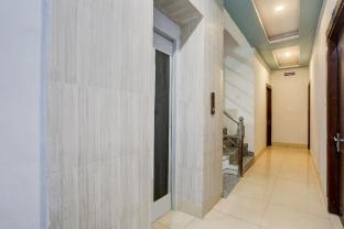 Hotel O Shri Bankey Bihari Hotel,,3 star