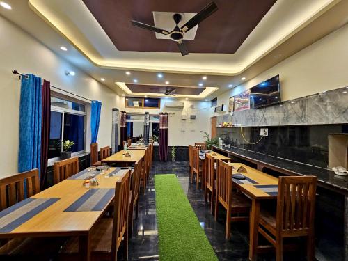 Geetanjali Palace,,4 star