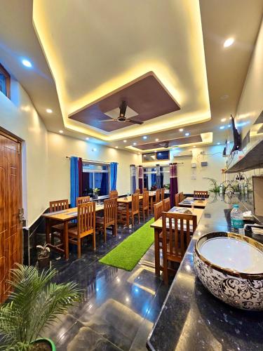 Geetanjali Palace,,4 star