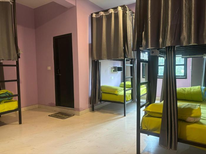 cheklaa a backpackers hostel