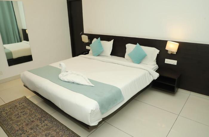 hotel rising hills