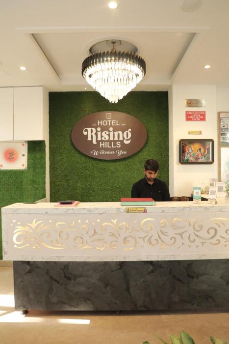 hotel rising hills