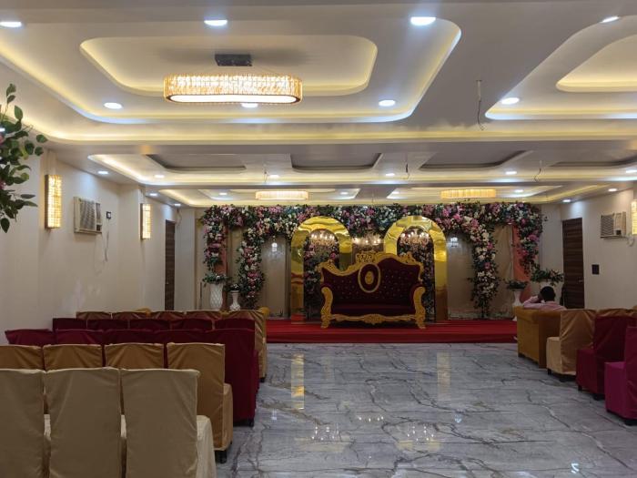 hotel shree radhe and banquet