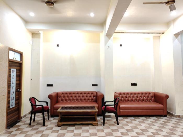 hotel shree radhe and banquet
