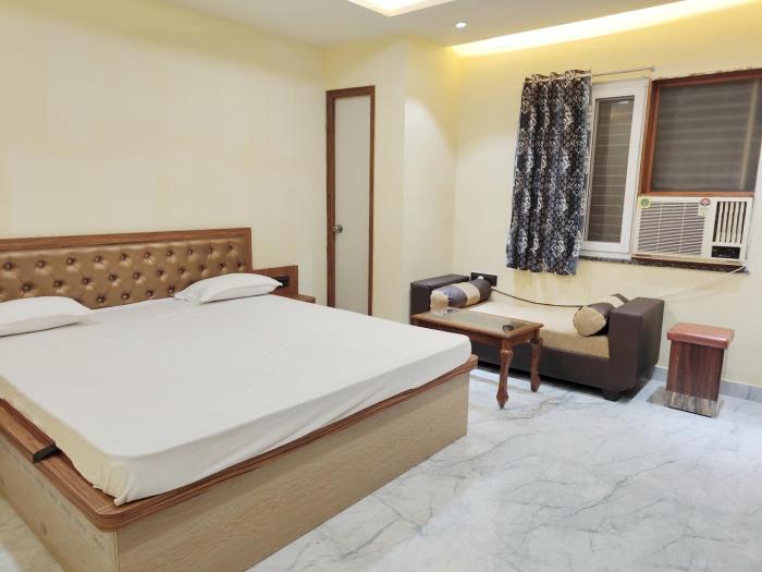 hotel shree radhe and banquet