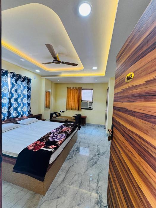 hotel shree radhe and banquet