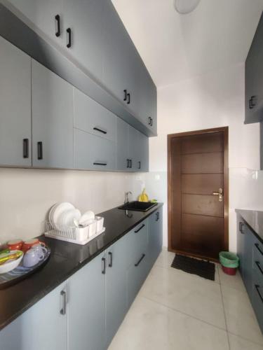 isiri service apartment