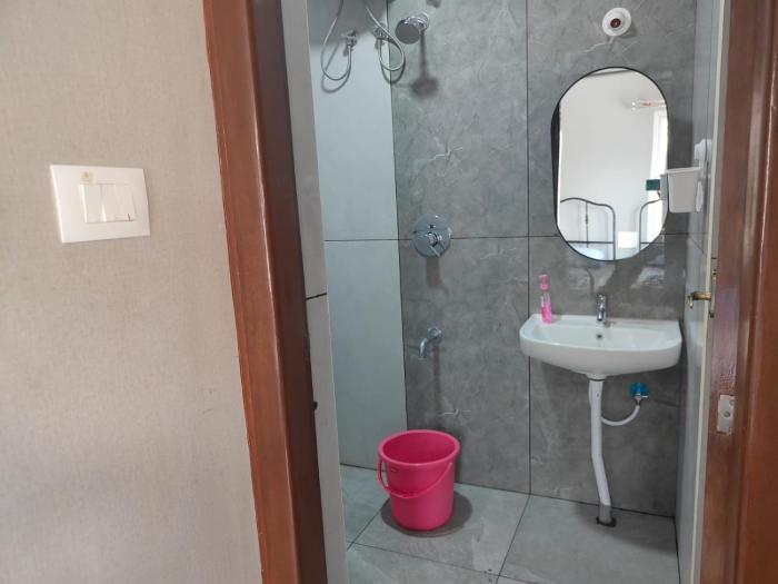 isiri service apartment