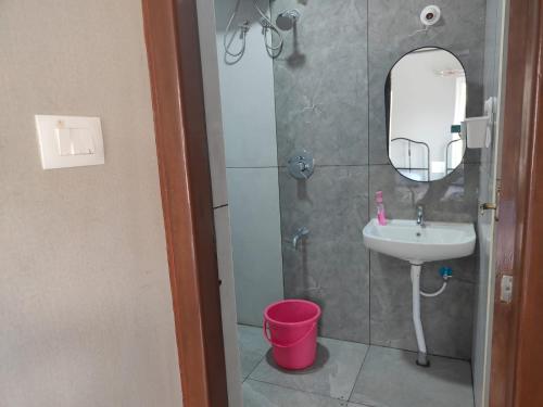 isiri service apartment