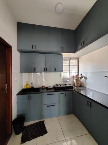 isiri service apartment