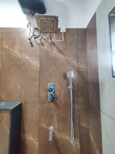 isiri service apartment