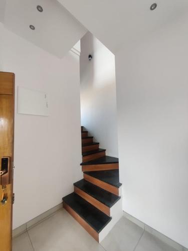 isiri service apartment