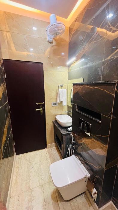 shri shyam hotel near harkipauri