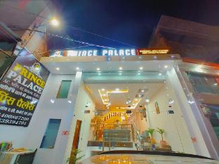 Prince Palace,,3 star
