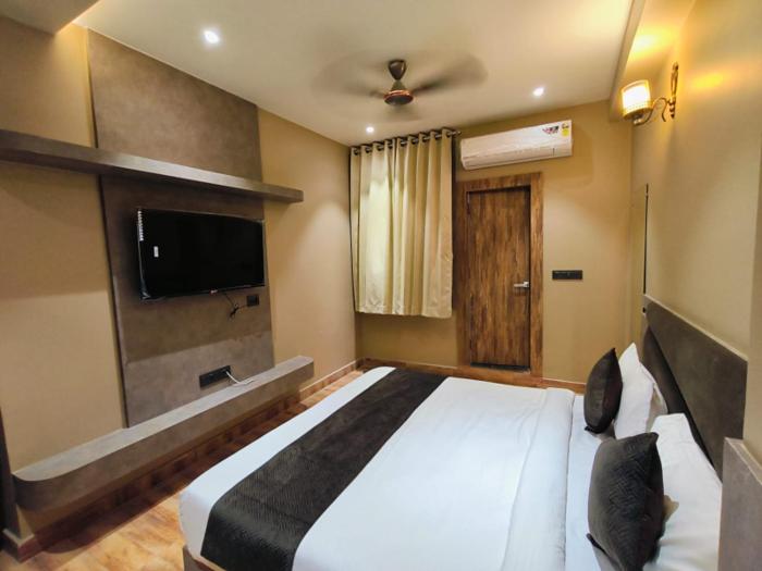 hotel maple residence