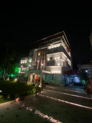 Handpicked Aashiyana-Ruby, A Luxurious Bungalow,,4 star