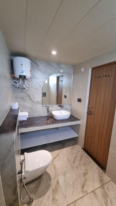 ravihans aranyam resort and restaurant