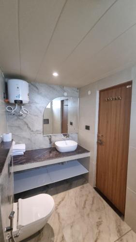 ravihans aranyam resort and restaurant