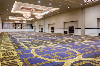 sheraton overland park hotel at the convention center