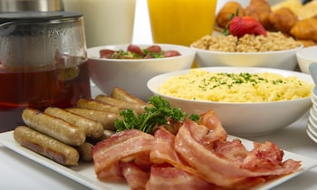 sheraton overland park hotel at the convention center