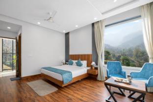 palm aryan pause by the stream