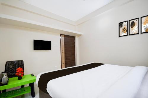Hotel O Amrita Premium,,3 star