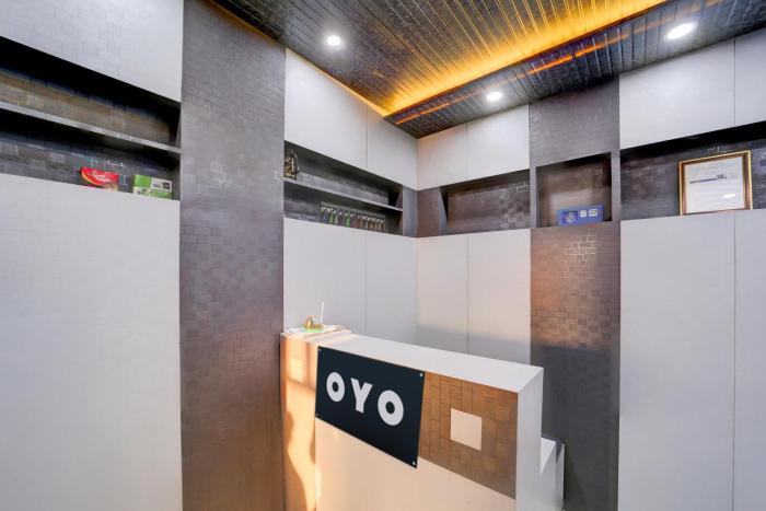 hotel o the shark palace