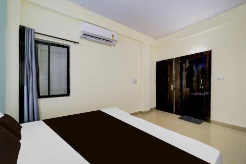 Hotel O The Shark Palace,,3 star