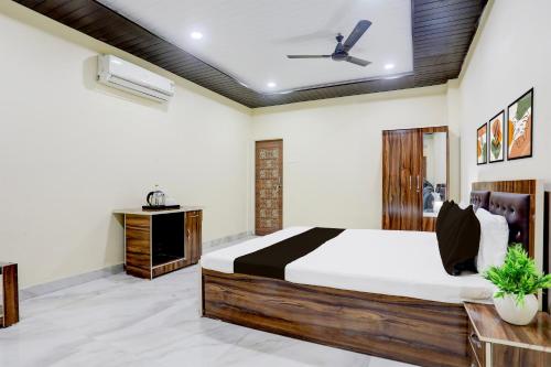 Hotel O Flora Green Lawn & Resort,,3 star