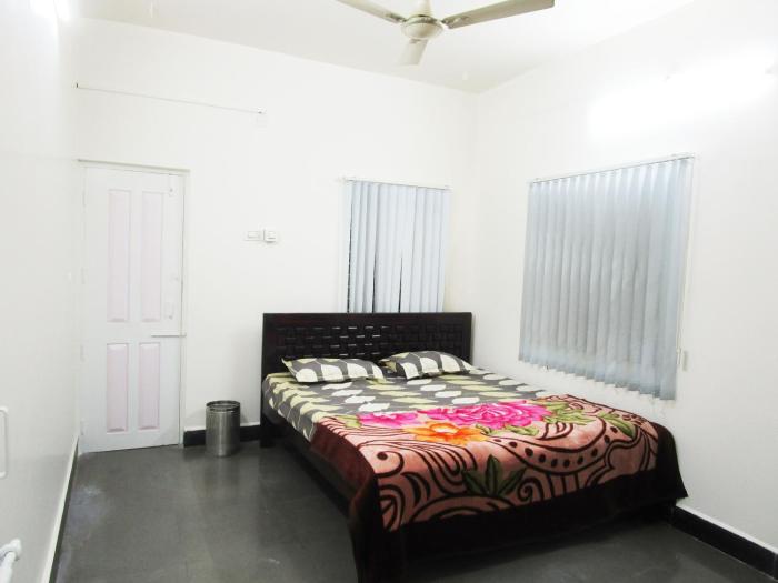 1 bhk apartment couple friendly