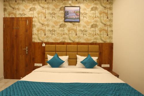 Hotel Pride & Restaurant,,3 star