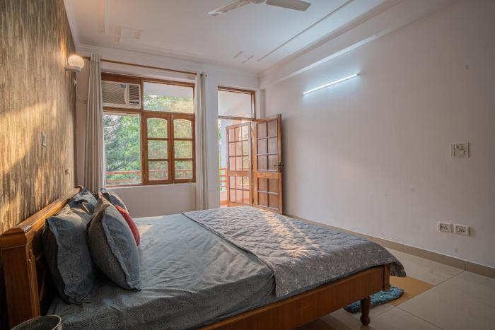 ganga moksha homestay