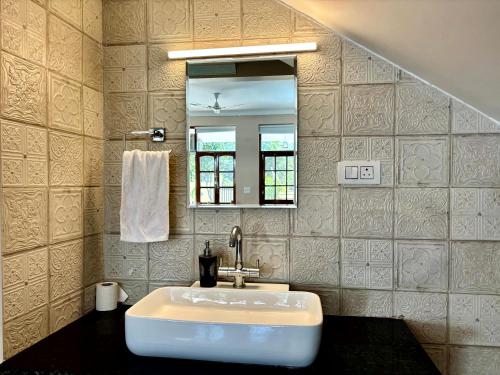 ganga moksha homestay