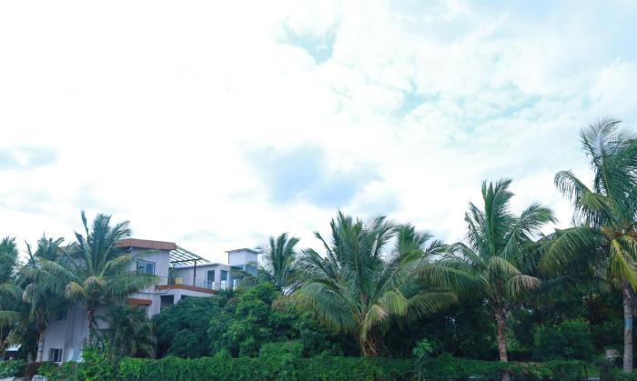 coconut lagoon agro resort