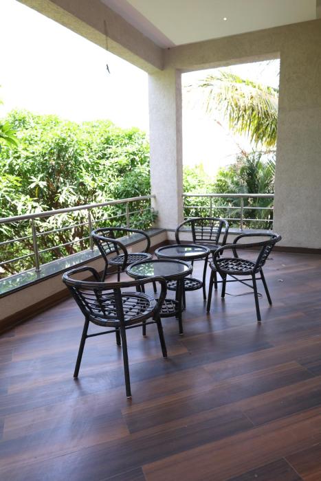 coconut lagoon agro resort