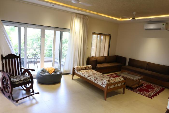 coconut lagoon agro resort