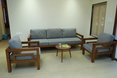 coconut lagoon agro resort