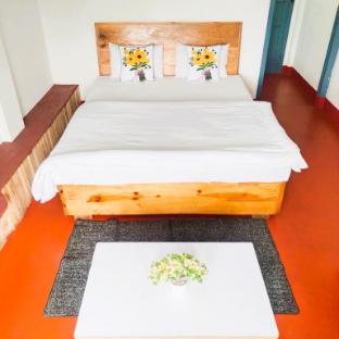 the travellers point guest house shilong