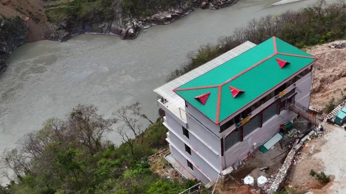 hotel vedic alaknanda