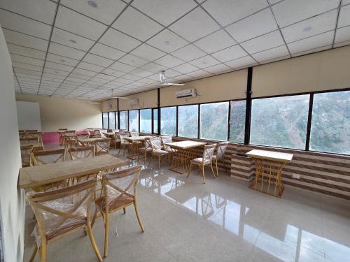 hotel vedic alaknanda