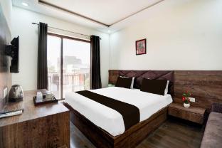 Collection O Taj Nagri Basai,,4 star