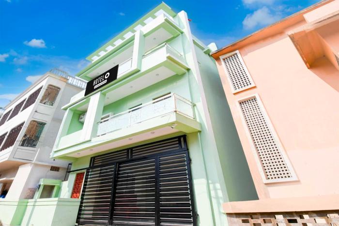 hotel o vip road near golden beach